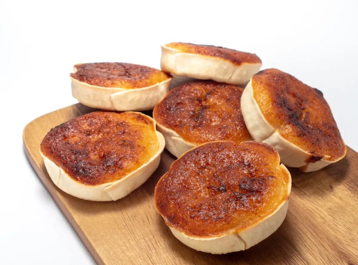 Portuguese queijadas