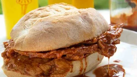 Bifana sandwich